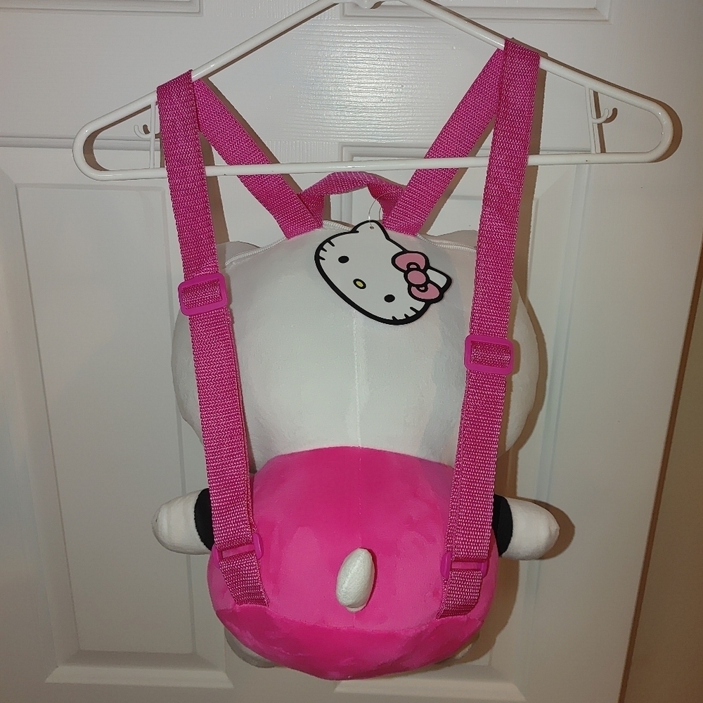 Hello Kitty Plush Backpack - Picture 2 of 7